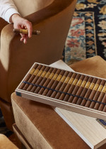 MEERAPFEL CIGAR MEIR CHURCHILL D-25